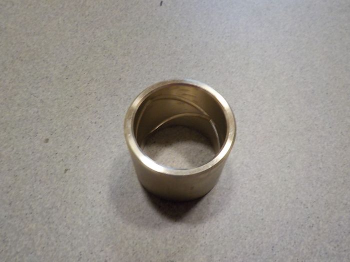 Pouzdro otočného čepu dolní 