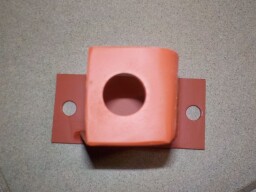 Pravý držák předního světlometu