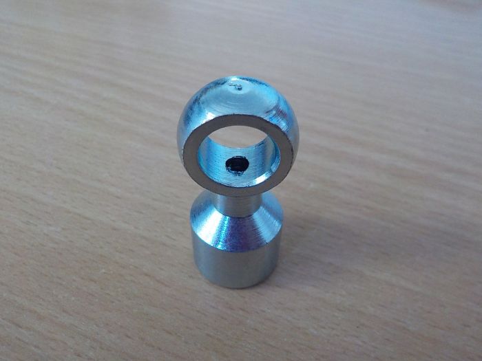 Stavitelná přípojka oko 12 mm, závit M12