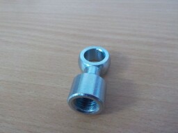 Stavitelná přípojka oko 12 mm, závit M12