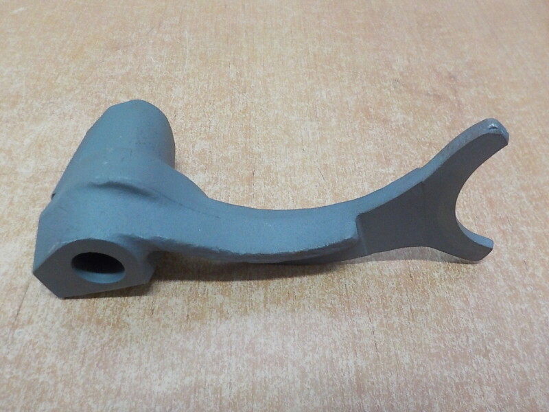 Přesouvací vidlice druhé a třetí rychlosti