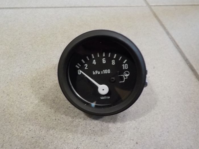 Tlakoměr oleje
