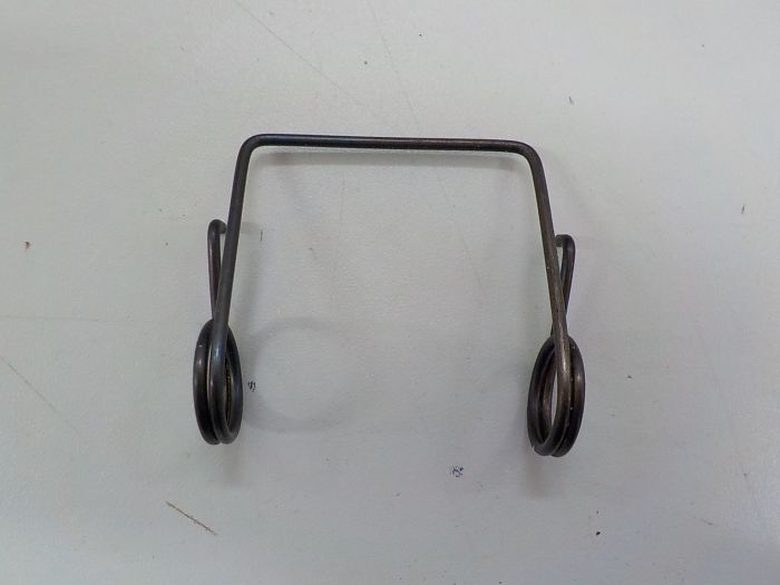 Napínací pružina spojky slabší