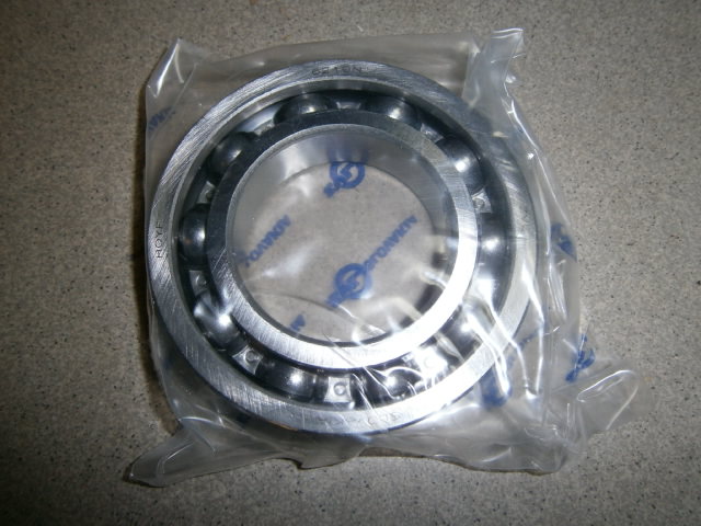 Ložisko poloosy 6210N