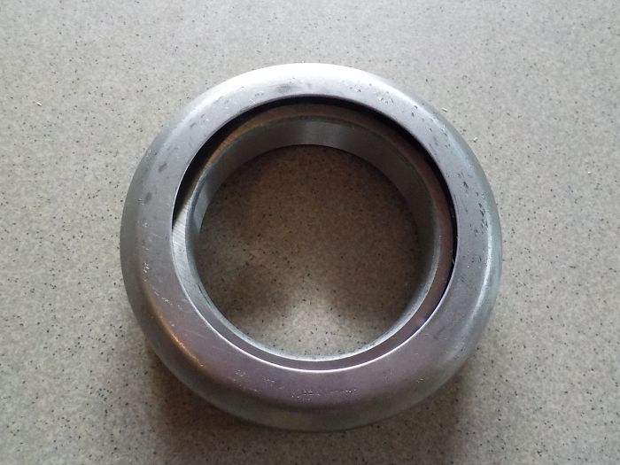 Vypínací ložisko pojezdu 