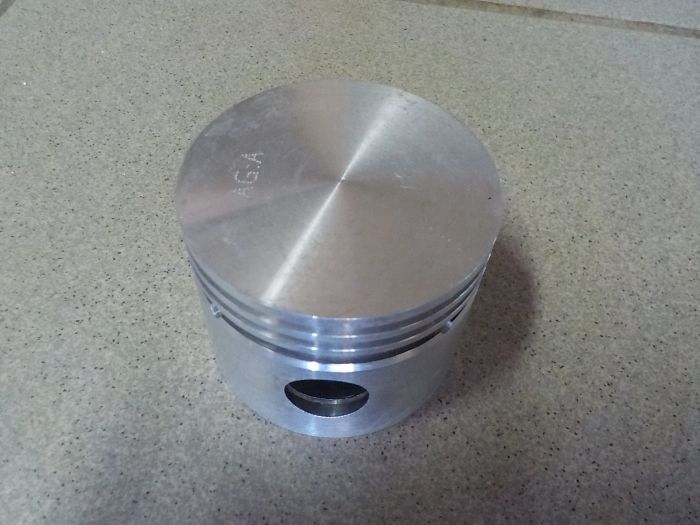 Píst kompresoru průměr 65 mm