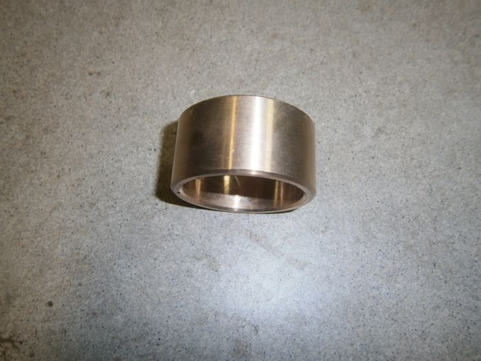 Pouzdro spojovacího čepu