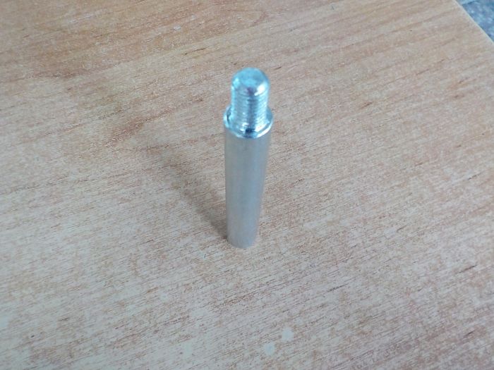 Držák přístrojové desky M10x106 mm