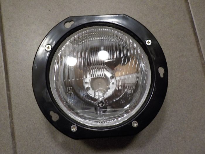 Přední světlo 