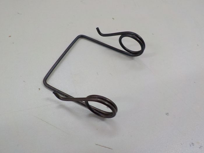 Pružina páčky spojky