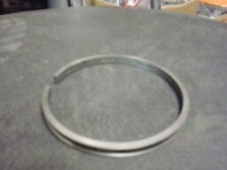 Pístní kroužek stírací 60x4,5 mm
