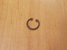 Zajišťovací kroužek čepu 18 mm