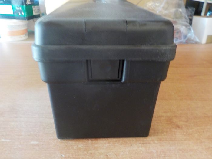 Skříňka na nářadí plastová