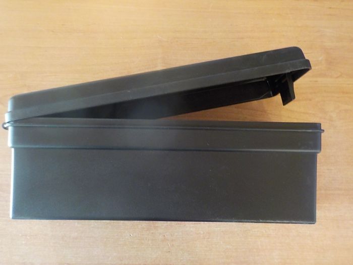 Skříňka na nářadí plastová