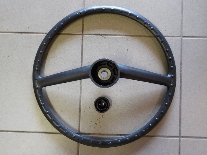 Volant nízký dvouramenný 