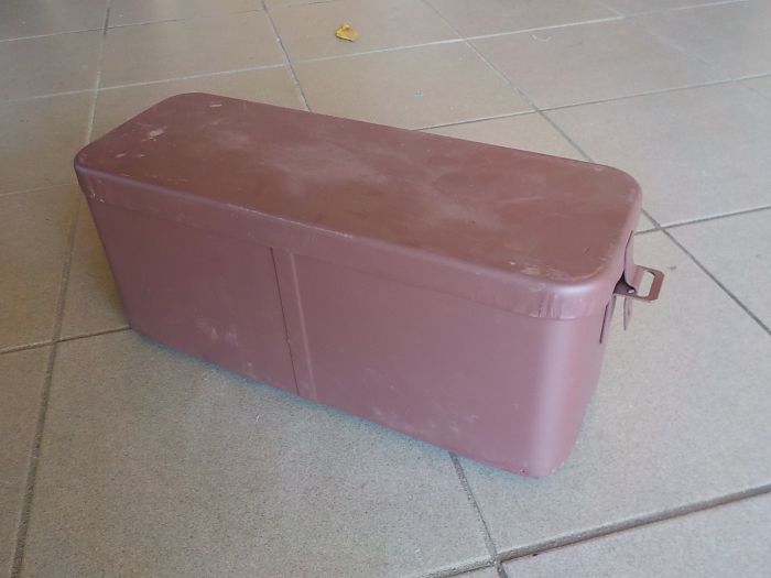 Skříňka na nářadí kovová