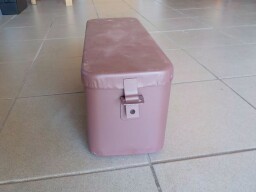 Skříňka na nářadí kovová