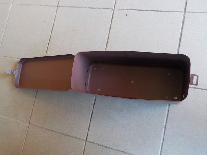 Skříňka na nářadí kovová