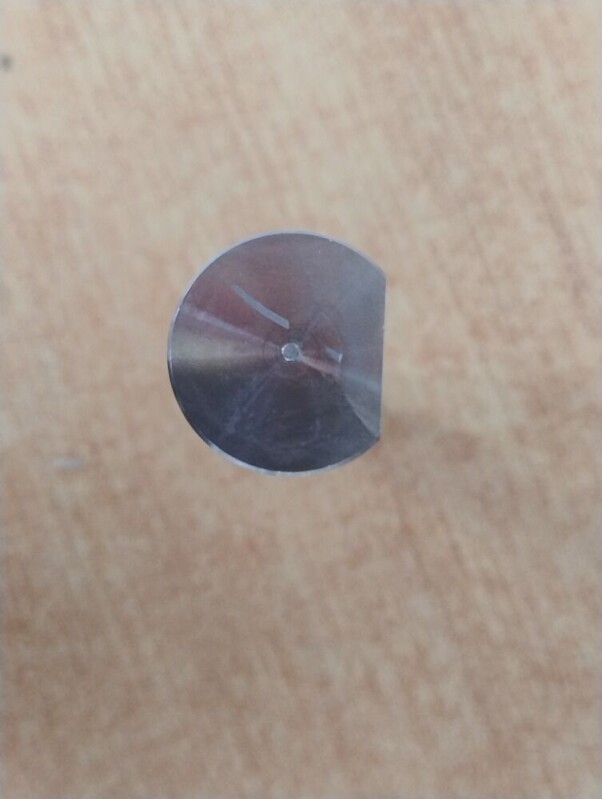 Stahovací šroub úhlové páky řízení