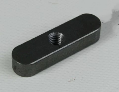 Pero levé výsuvné části osy