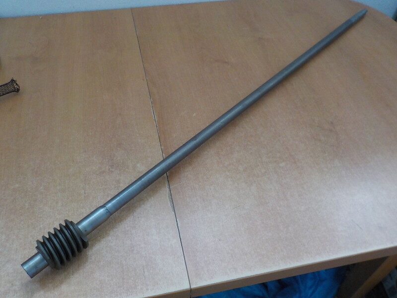 Tyč řízení se šnekem