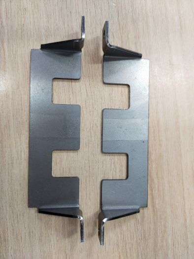 Vodící plechy řadící kulisy