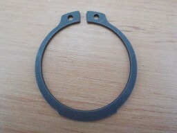 Pojistný kroužek vnější 17 mm