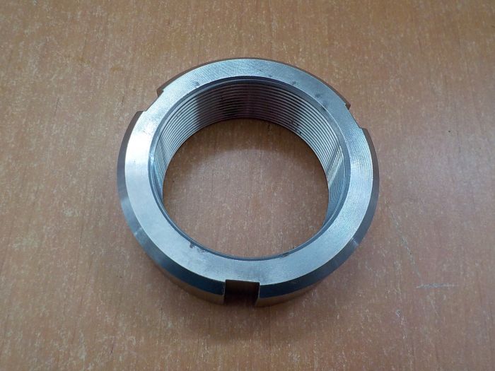 Stavěcí matice brzového bubnu levá