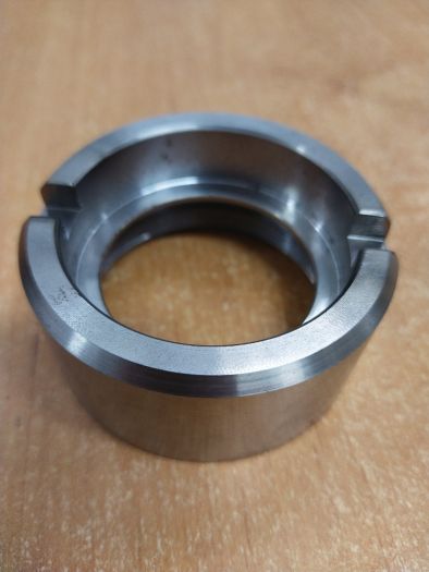 Stavěcí matice brzdového bubnu pravá