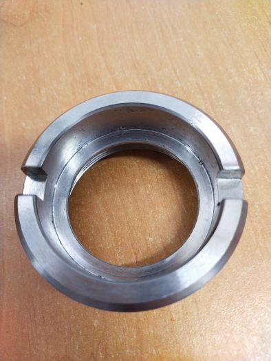 Stavěcí matice brzdového bubnu pravá