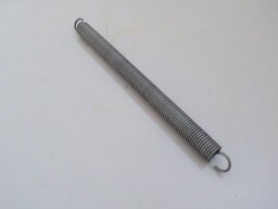 Pružina zadního výklopného okna - délka 30 cm