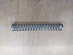 Pojistná pružina čističe