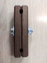 Držák palivových trubek