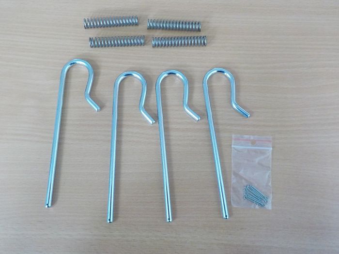 Sada držáků kapoty