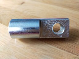 Hlavice táhla spojky s levým závitem