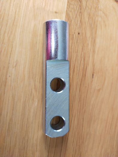 Hlavice táhla spojky s pravým závitem