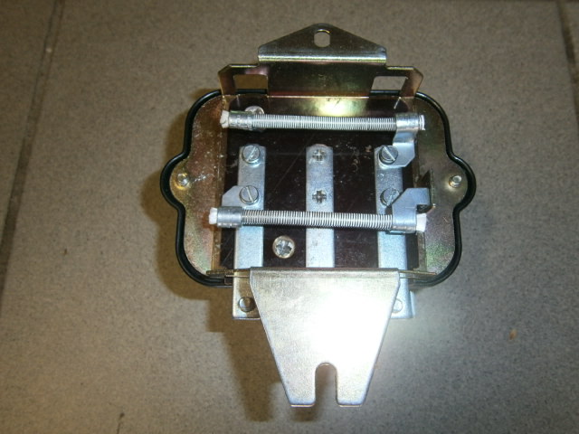 Regulační relé dynama 12V 150W