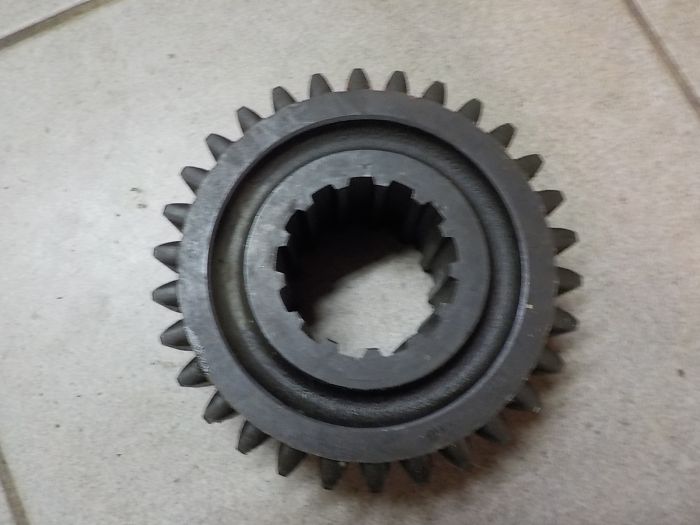 Přesuvné kolo 2.a 3. rychlosti Z4011 české