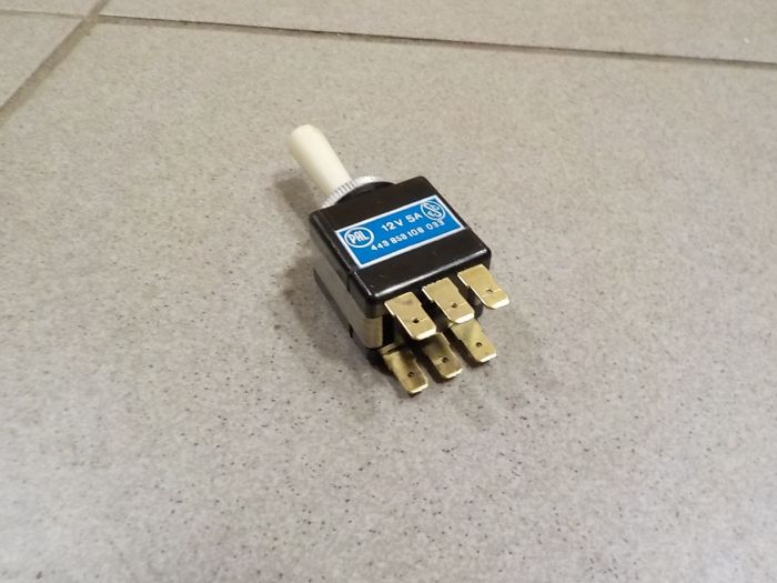 Páčkový přepínač směrových světel 