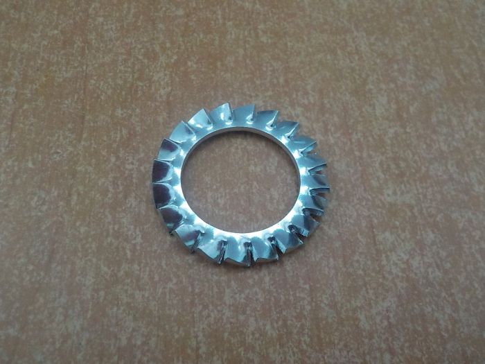 Podložka matice řemenice vějířová