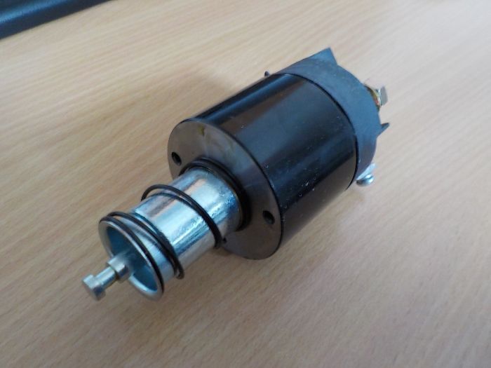 Spínač pro starter s reduktorem