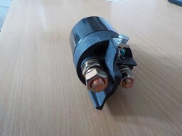 Spínač pro starter s reduktorem