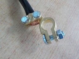 Zemnící kabel minus
