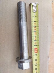 Šroub zadního náboje M20x1,5x110