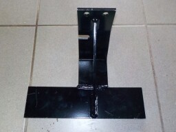 Konzola přední kapoty