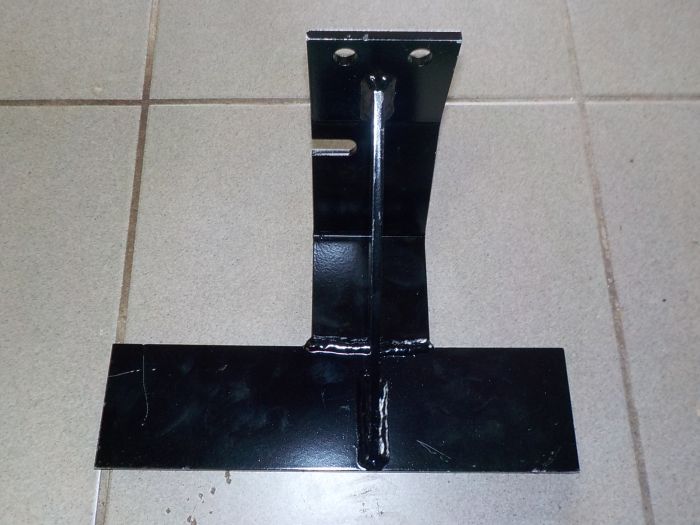 Konzola přední kapoty