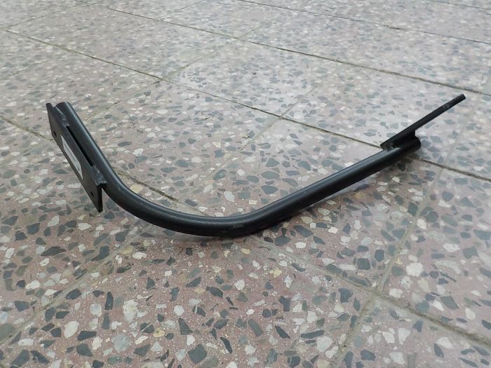 Vzpěra pravého předního blatníku 