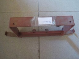 Držák zadní kapoty