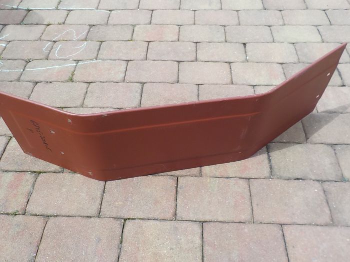 Blatník přední pravý - hnací náprava