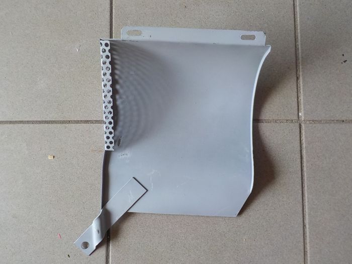 Boční kryt alternátoru